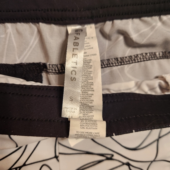 Fabletics athletic shorts. Black and White design. Size: Small. - Picture 6 of 6